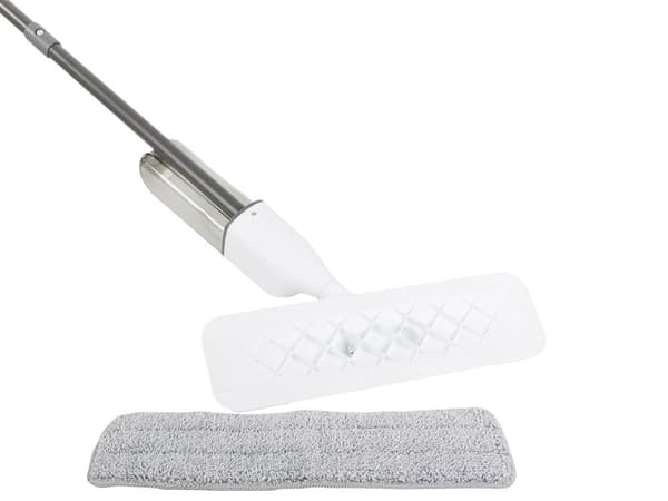 Spraymoppe med vandtank 450 ml og 3 mikrofiberklude hvid 125 cm