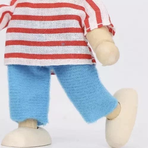 Dockhusdockor i trä 7-pack familj 3 generationer rörliga leder