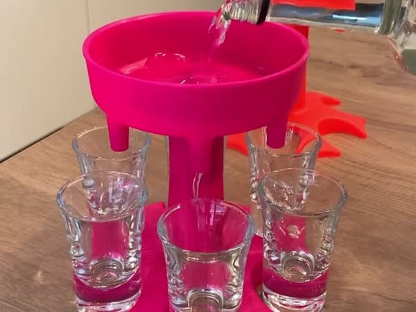 Dryckesdispenser med 6 shotglas 50 ml och hopfällbart stativ plast