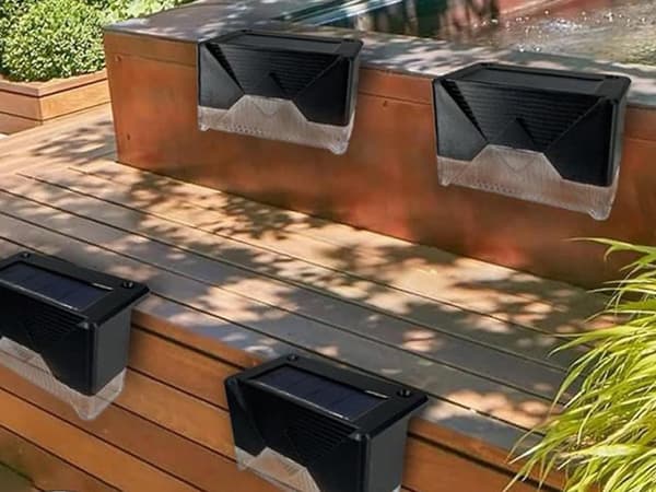 Aurinkokennolla toimivat LED-puutarhavalot IP65 musta 8x5 cm 4-pack