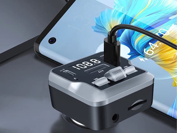 FM-sändare Bluetooth 5.3 för bil med USB-C PD 30W och 3,1A