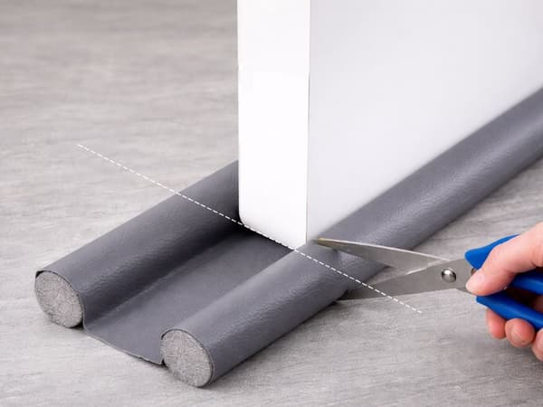 Dörrtätningslist dragstopp i skumplast/konstläder 96 cm grå