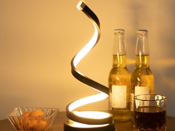 Spiral LED-skrivebordslampe USB, 3 lysindstillinger, dæmpbar, sort 25 cm