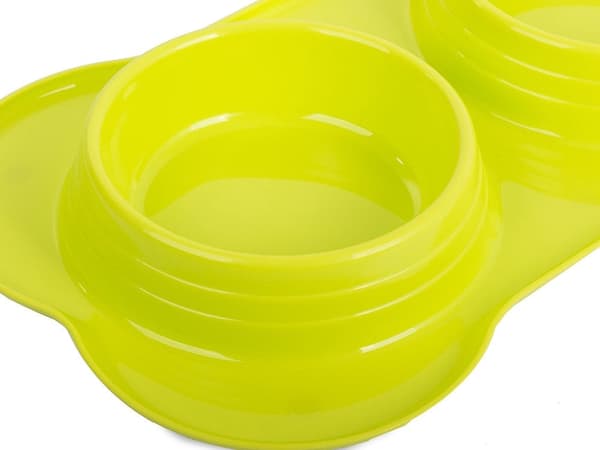 Dobbelt madskål hund/kat 2x400 ml plast grøn med skridsikre fødder