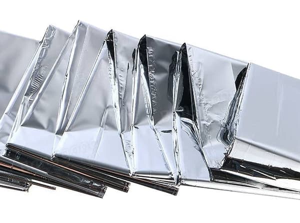 Pelastuspeite hopeakalvo 140 x 210 cm, hopea, 1 kpl