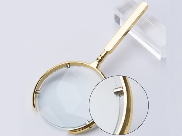Læselup 6x med glaslinse metal guld linsediameter 9 cm