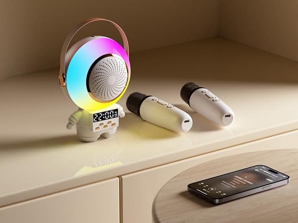 Karaokajärjestelmä Bluetooth-kaiutin LEDillä ja 2 langattomalla mikrofonilla