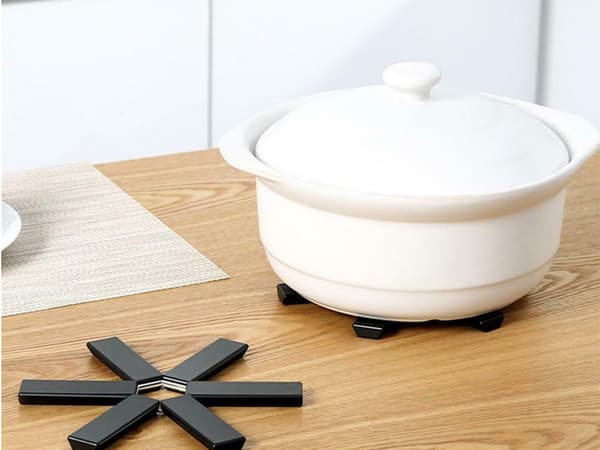 Sammenfoldeligt grydeunderlag 19 cm varmebestandigt 220°C, sort