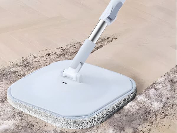 Moppisetti, litteä moppipää pyörivällä ämpärillä, mikrokuitu, sininen varsi 120–140 cm