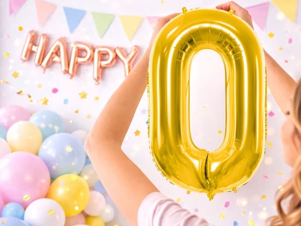 Cifferballon 0 folie guld 66 cm med sugerør