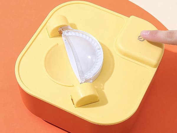 Elektrisk dumplingmaskine 8 cm, USB-opladning, spatel/børste, mix farve