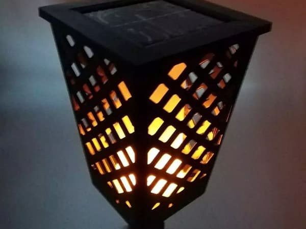 Solcellsfackla LED med flamljus och skymningssensor IP65 59–107 cm