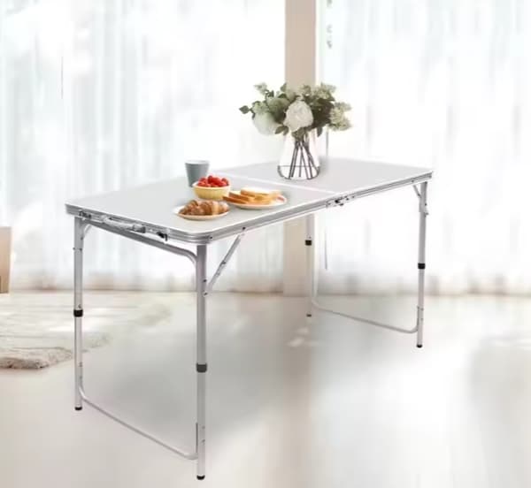 Hopfällbart campingbord med 4 stolar 120x60 cm aluminium/MDF vit