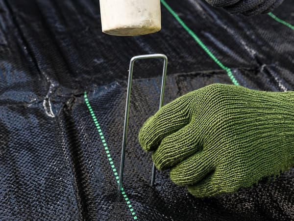 Markduk ogräsduk PP 70 g/m² 1x30 m svart med gröna linjer