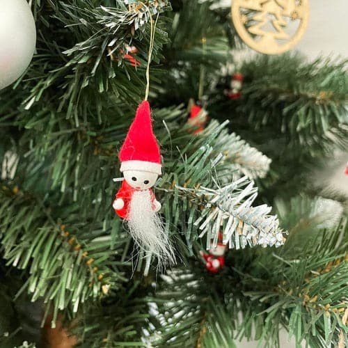 Julgranspynt i trä 10-pack röda julmotiv 2,5–3,5 cm