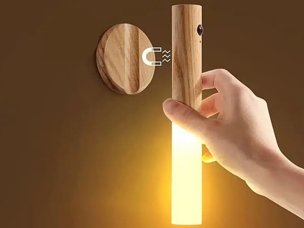 LED vägglampa med rörelsesensor magnetfäste USB-C uppladdningsbar mörkbrun