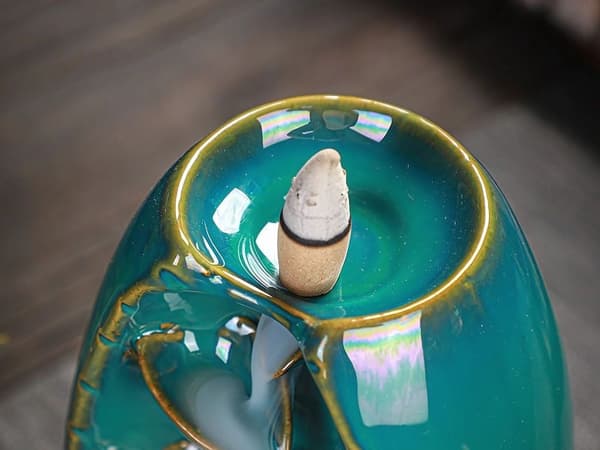 Duftbrænder vandfald i blå keramik 20x9 cm + 10 røgelseskegler