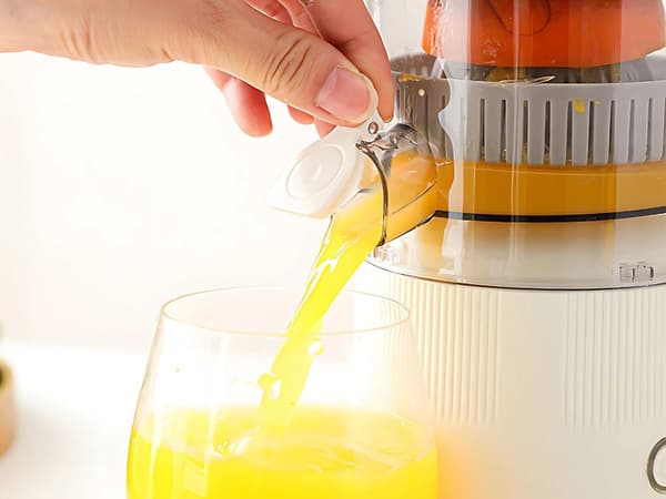 Sladdlös citruspress 500 ml 45 W USB-C vit plast