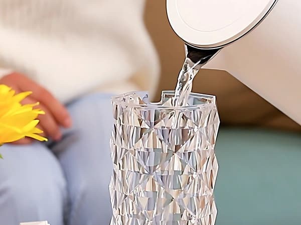 Ilmankostutin aromadiffuuserilla 1000 ml RGB valkoinen USB-C