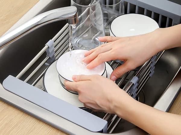 Teleskopisk opvaskestativ til vask grå 22x8,5x29,5–44 cm