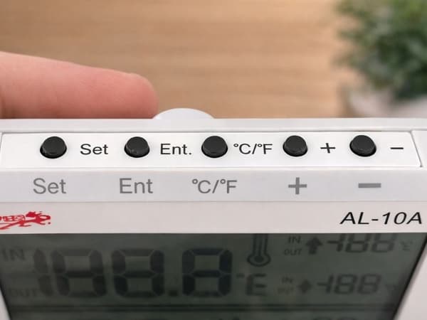Termometri-hygrometri ulkoisella anturilla LCD min/max -hälytys °C/°F