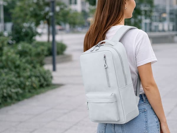 Ryggsäck med USB-port och laptopfack 18–20 L grå polyester