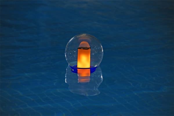 Flytande klor/bromdispenser solcell med LED för 7,6 cm tabletter