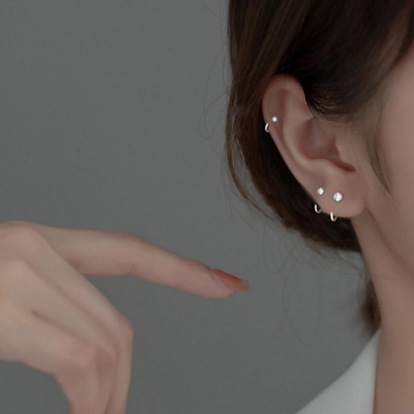 Örhängen Dam Zircon Earbone Ring Örhängen Simple Titanium St 8mm 1 pc