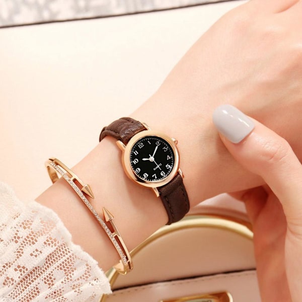 Ny Vintage Quartz Klocka Rund Urtavla Klocka Casual Bälte Quartz Pu Rem Klocka Läder B9G6 White Brown
