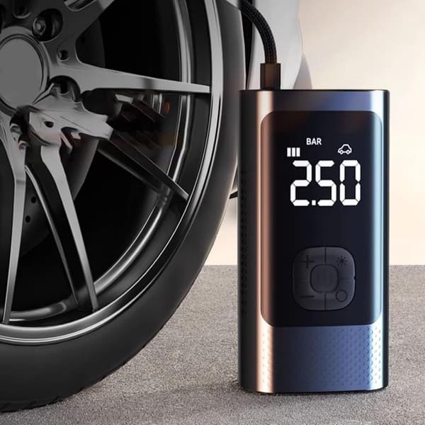 Bærbar dækpumpe, trådløs luftkompressor med LED-display, kompakt pumpe til biler, cykler, motorcykler og bolde, sort