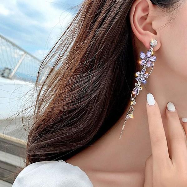 Sølv lange blomsterøreringer Lilla strass Store elegante blomsterformede dråpeøreringer Statement Charm-ørering Kroppssmykker for kvinner og jenter