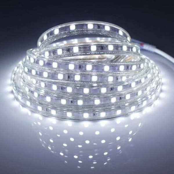 Komplett kit LED-strip 5 meter 220V silikon vattentät IP68 kallvit 6000°K SMD5050 60led/m - ingen transformator krävs Bredd 8mm