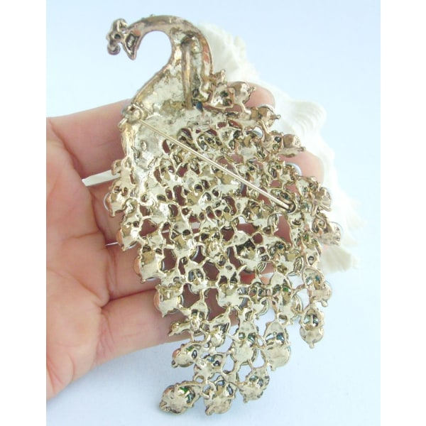 Fargerik påfugl brosje diamant dame corsage