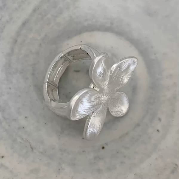 Lett luksus stor blomsterformet åpen ring overdimensjonert justerbar Silver