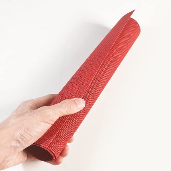 4 kpl liukumattomat, lämmönkestävät PVC-pöytäliinat, pestävät, punaiset
