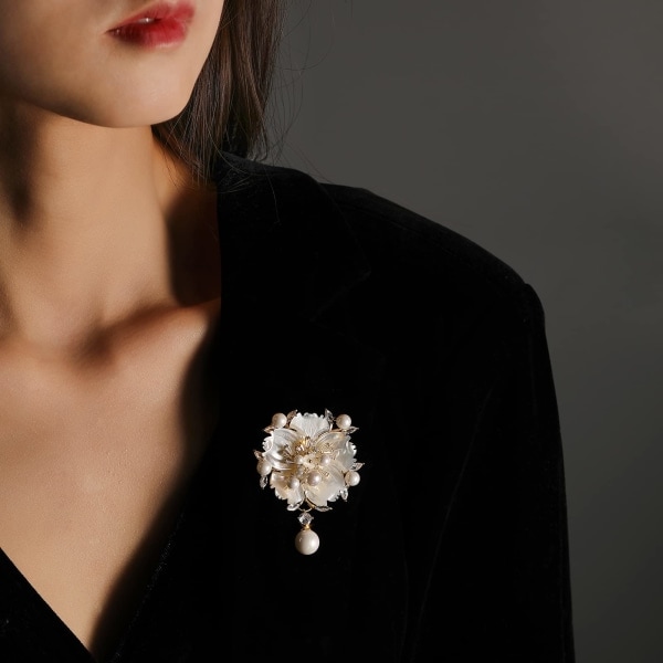 Elegant pärlblomma brosch kostym smycken
