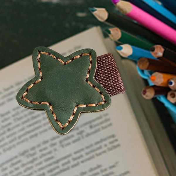 Magnetiskt bokmärke i läder med stjärndesign, 5,5x4,3 cm sidmarkör för bokälskare, studenter och lärare, grön