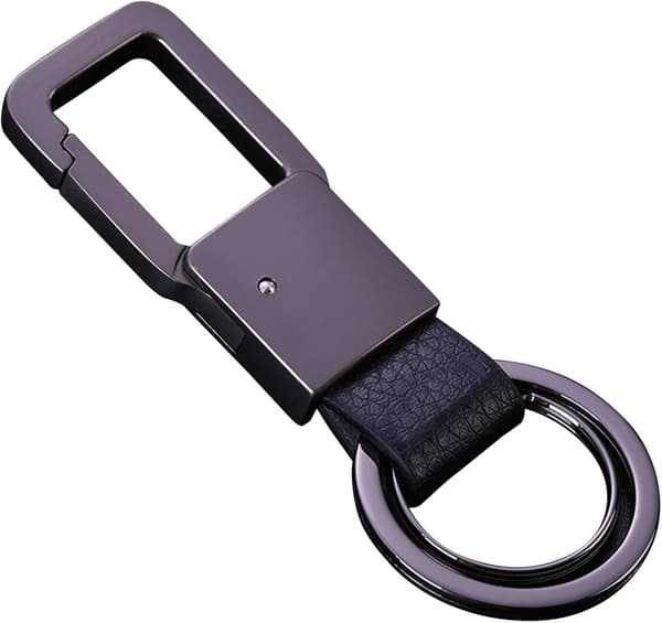 Elegant lædernøglering med ring og gaveæske