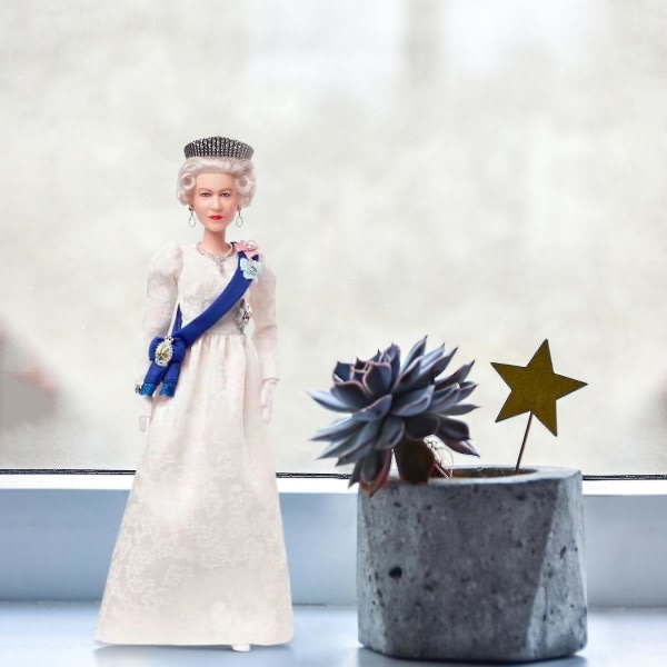 Queen Elizabeth Platinum Jubilee Docka Barbie Collector Dekoration leksak prydnad