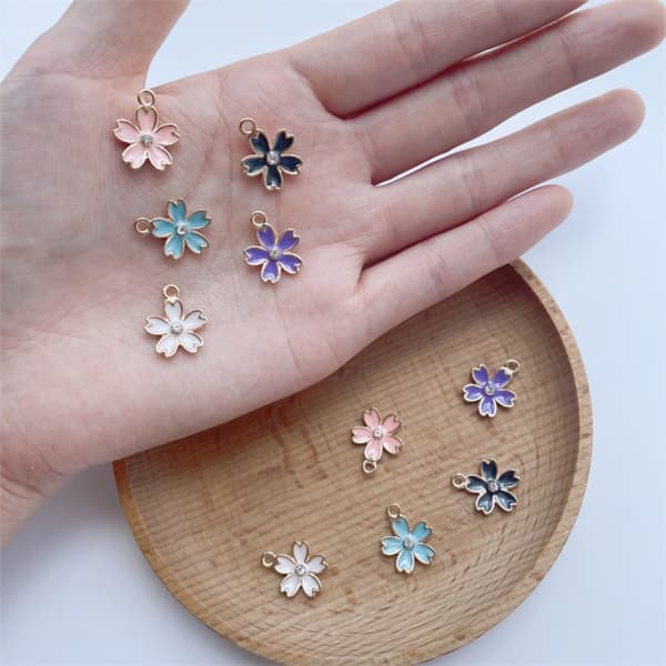 50 st körsbärsblomspendanter körsbärsblomcharmar legering växter