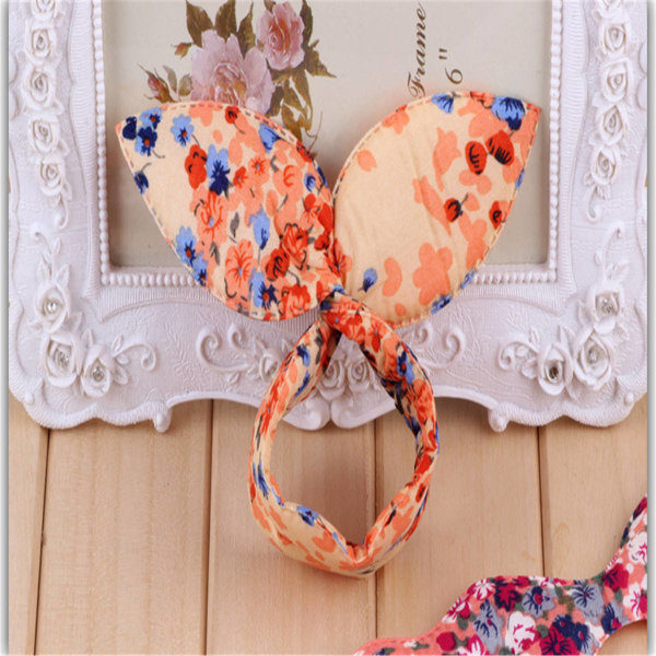TG 8 osaa Hiustyylimuotoilija Magic Sponge Rabbit Ear Foam Bulle Maker Ponyo Hiusdonitsimuotoilija, satunnainen väri