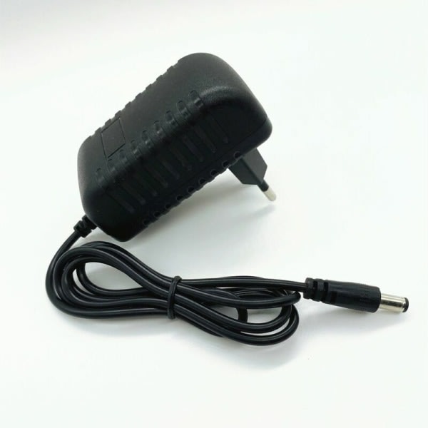 Adapter, transformator, strøm EU-kontakt 12V, 2A maks, for LED-striper, 5050, 3528, RGB, varm hvit, kald hvit?