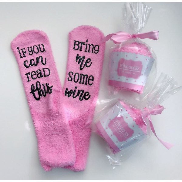 Presenter til henne If You Can Read This Bring Me Wine! Morsomme Cupcake Sokker Bursdagspresenter - varme Fluffy Novelty