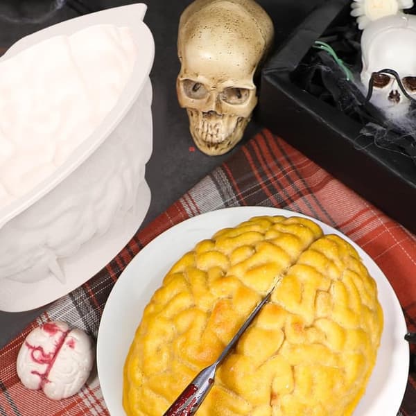 Hjerneformet silikonkakeform, matkvalitets non-stick gjenbrukbar, for Halloween-baking og desserter, hvit, 24 x 18 x 8 cm