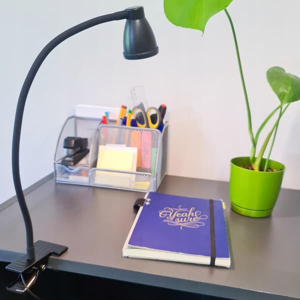Bordlampe med klemme - USB - Sort Black Svart