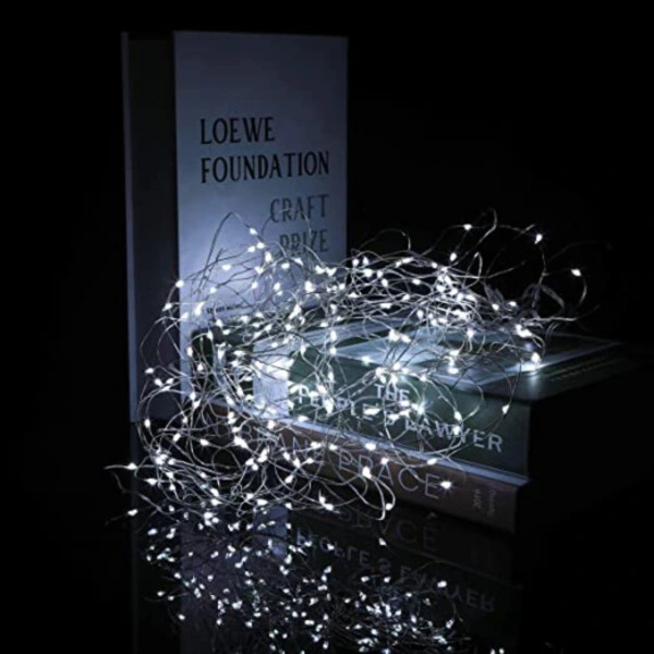 2-pack 1m miniature LED string light, battery-powered and cool white light. Easy to use and perfect for small decorations