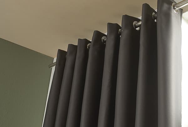 Mörkläggningsgardiner med öljetter, termiskt isolerande draperier för sovrum, vardagsrum, kontor, mörkgrå, 300 x 250 cm