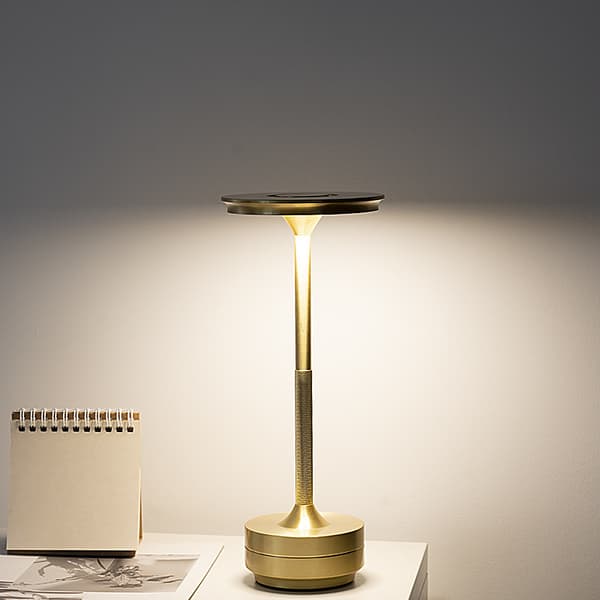 Laderbar Bordlampe med Dimmer, Metall, USB - 1 stk Gull