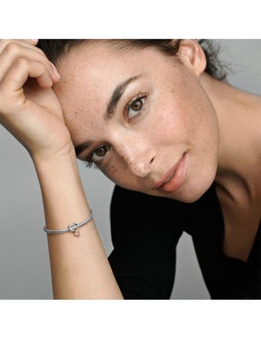 To-tonet gennembrudt uendelighedshjerte-charm 792642C00