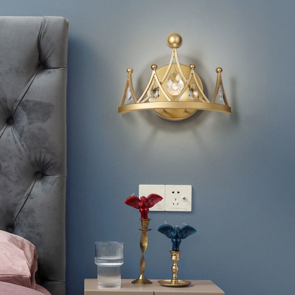 Gullkrone Vegglampe Metall Krystall Moderne Sengelampe for Soverom Egnet for Stue Dekorasjon